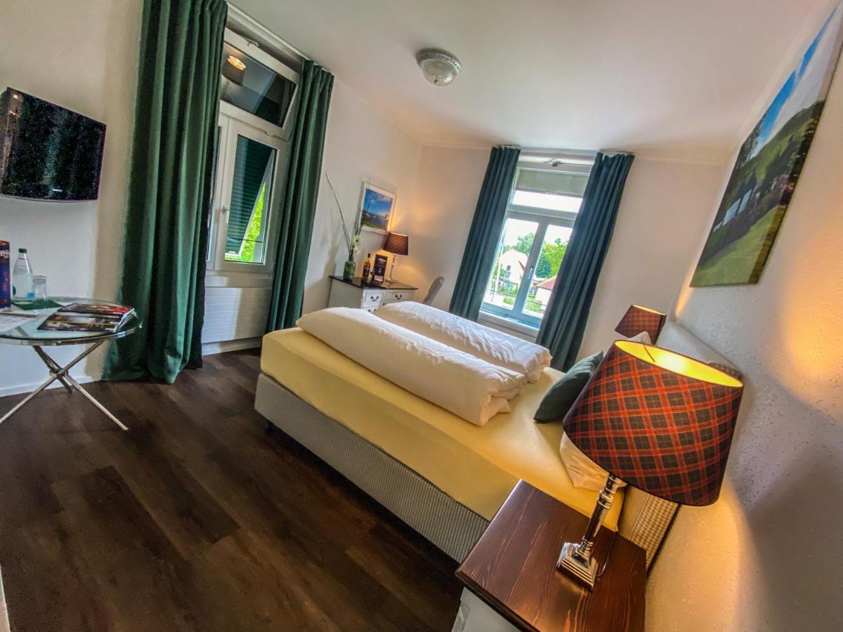 Trompeterschloessle Hotel & Residence 泰格维伦 外观 照片